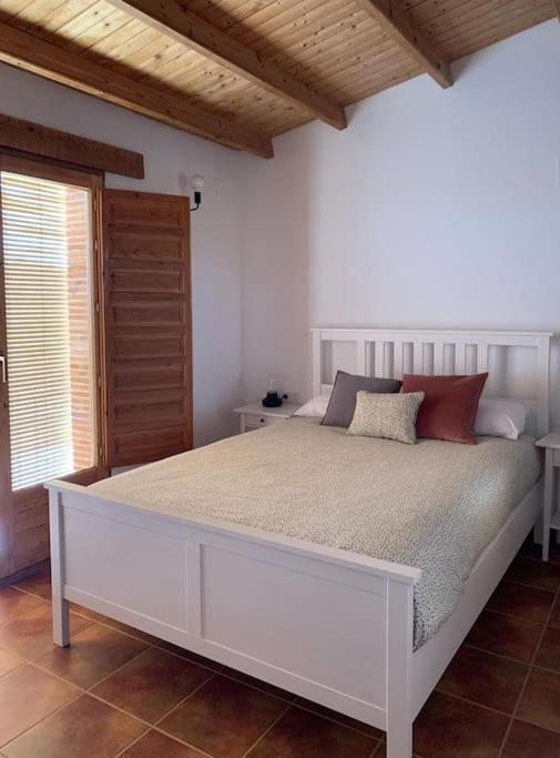 La Llobatera Casa Rural Les Coves de Vinroma Экстерьер фото